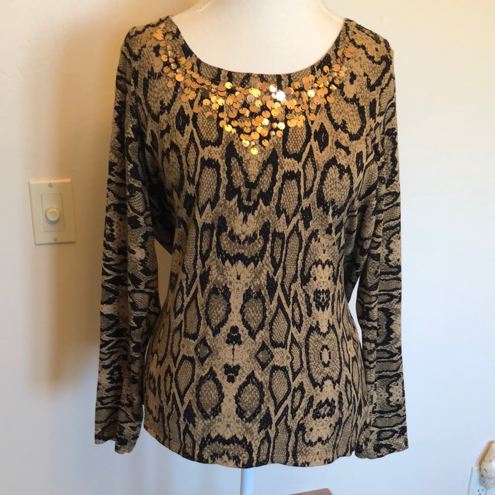 Decarte’ Plus Size Black/Tan Sequenced Top